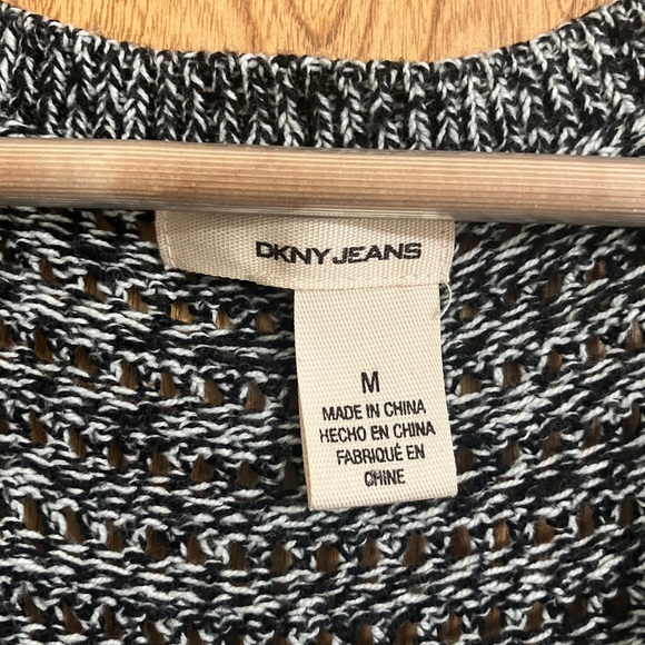 🧵DKNY Size Medium Button Up Sweater Cardigan - Picture 3 of 6